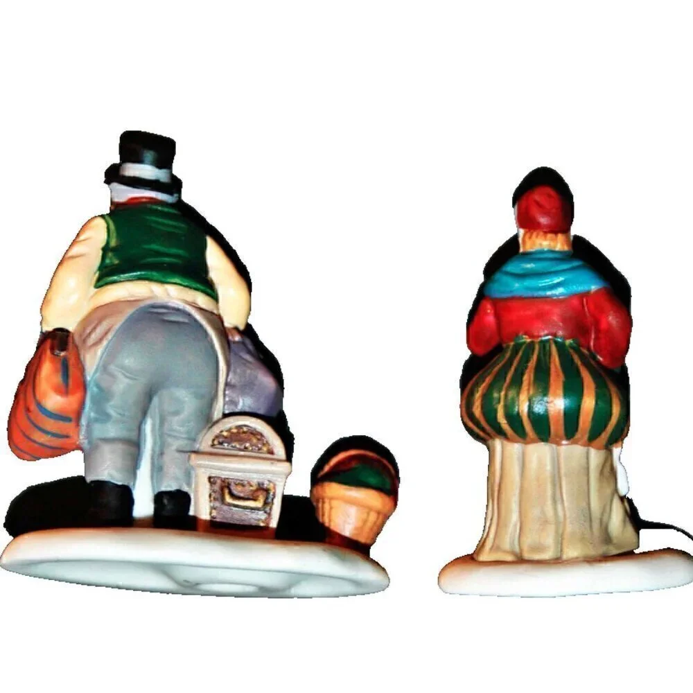 Department 56 Heritage Village Porcelain Collection Come Into The Inn